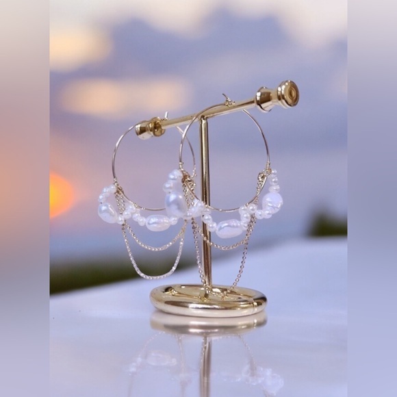 18K GP freshwater Pearl Hoop earrings